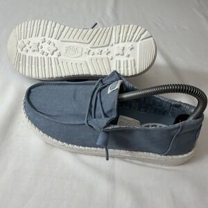 Hey Dude Wendy Chambray Light Blue Loafer Shoes Women's Size 6 Barely Worn Gym**
